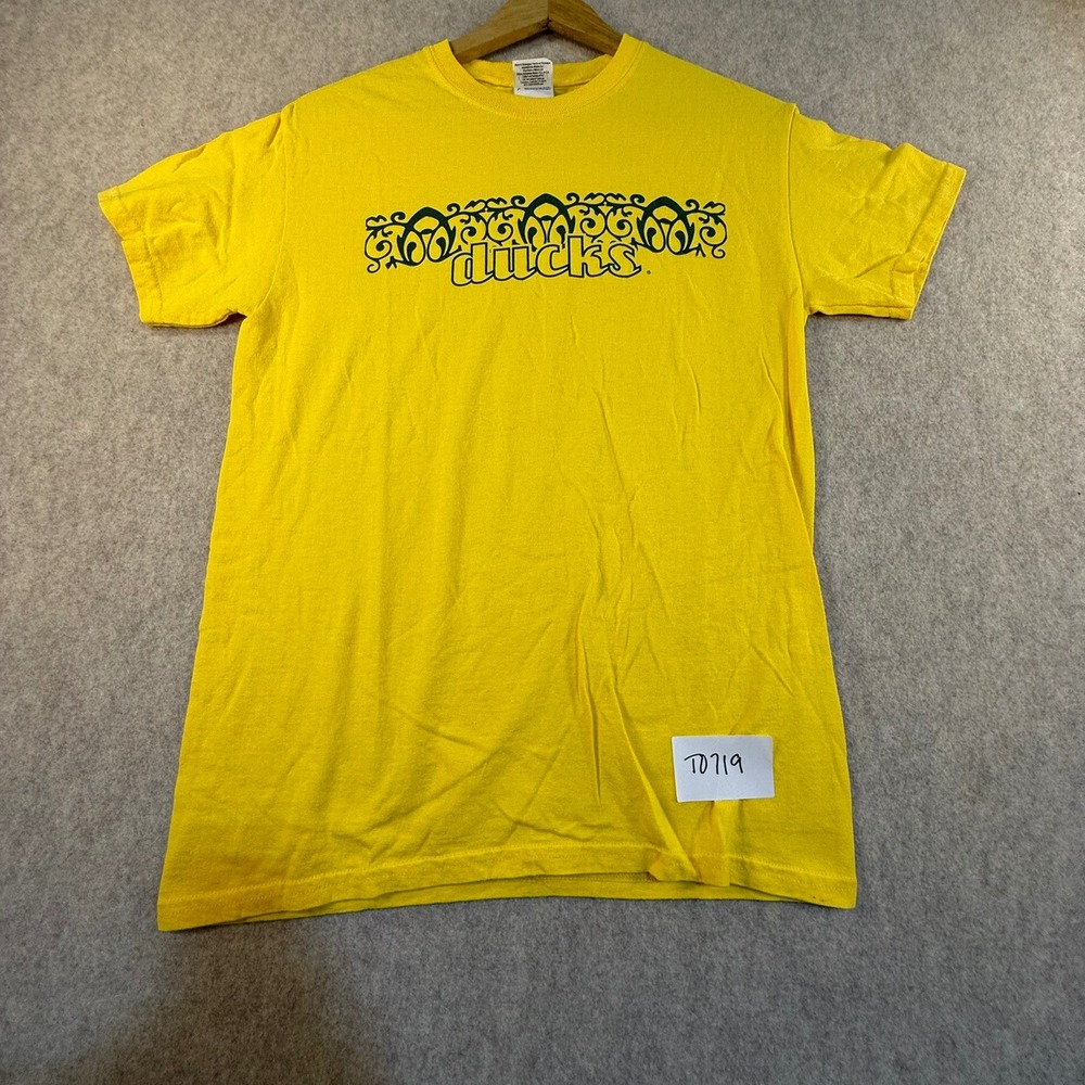 Oregon Ducks Graphic T-Shirt Yellow Green Scroll Design Cotton Small S NCAA